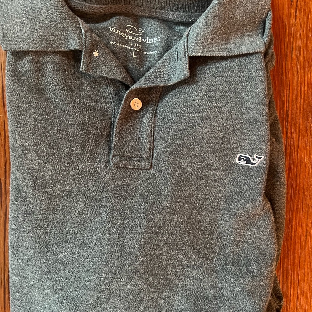 Men’s Size Large Polo Vineyard Vines